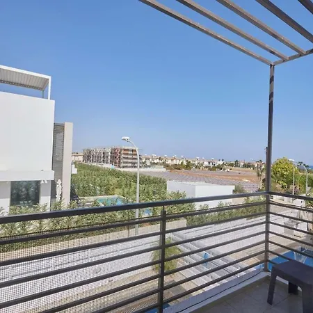 Pearl 18 * Protaras