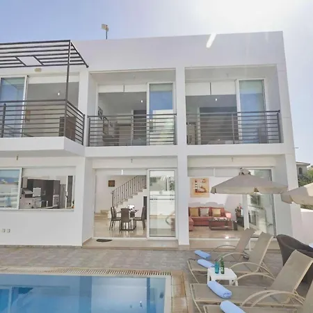 Pearl 18 Villa Protaras