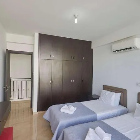 Pearl 18 Protaras