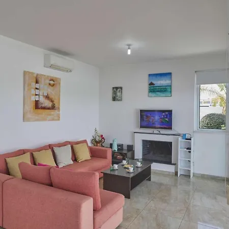 Pearl 18 * Protaras